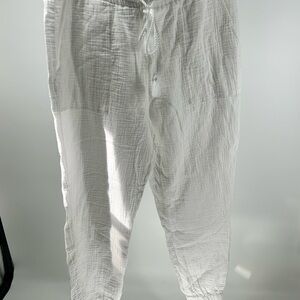 Woman’s Cabi gateway jogger gauze pants size small